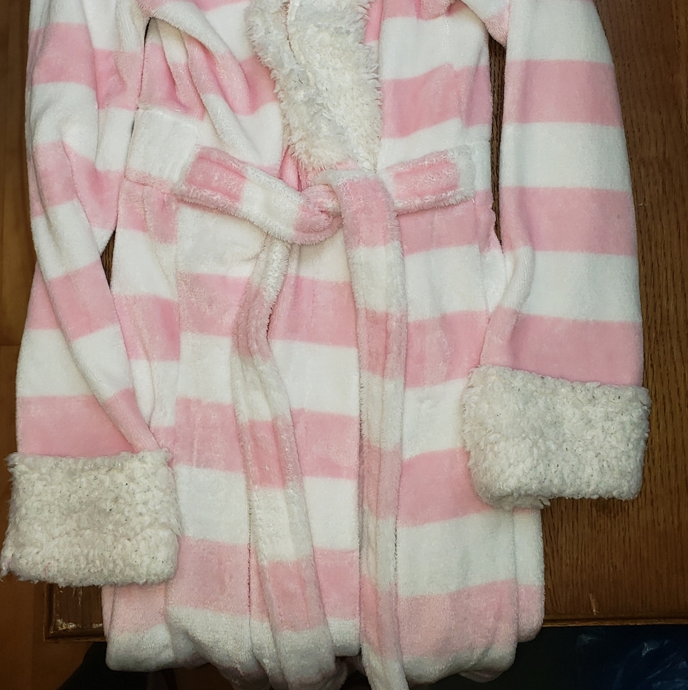 Girl's Animal Robe - Picture 3 of 6